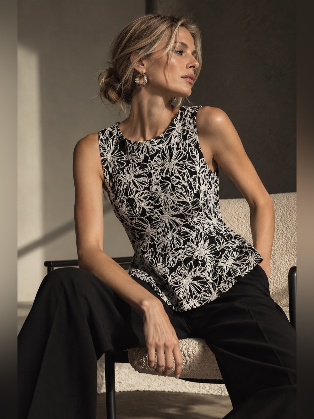 Anthropologie Vanessa Virginia Black & White Floral Textured Sleeveless Top Lg
